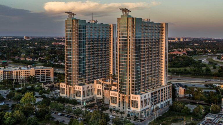 Allure Hermann Park at Med Center apartments exterior, Houston